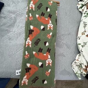 Green blanket with Fox Pattern